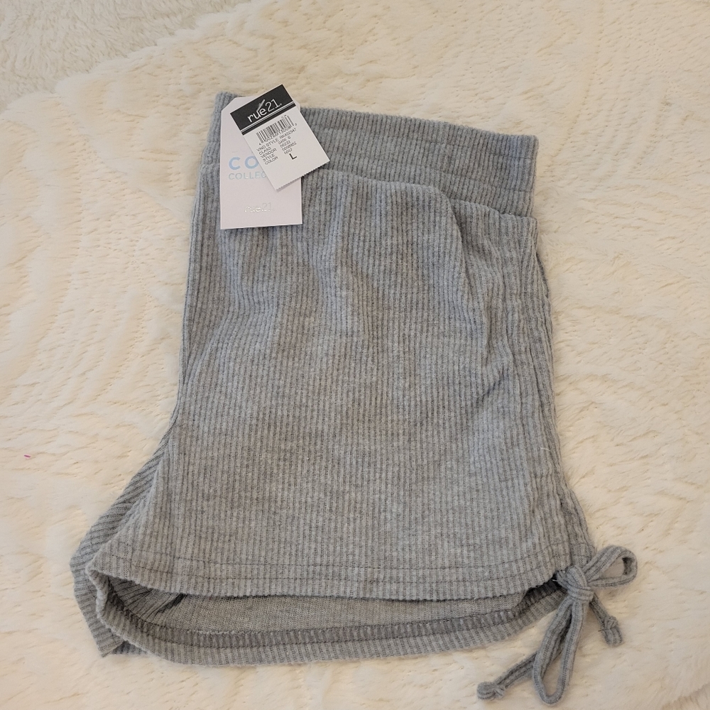 Rue 21 Hacci Drawstring Ruched Side Shorts - Picture 3 of 3